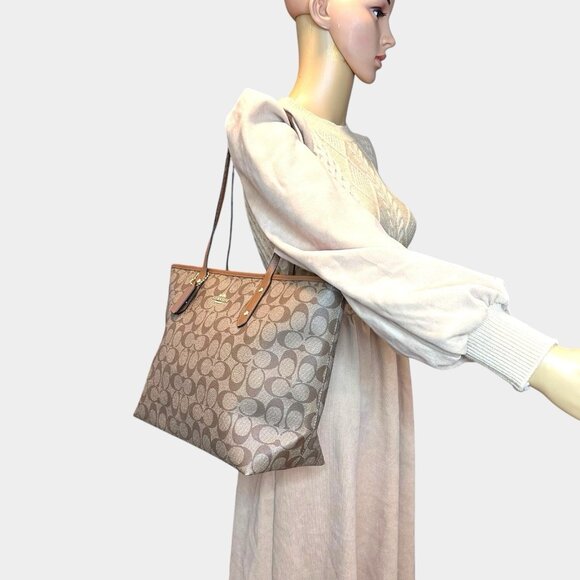 Coach City Zip Tote Bag in Signature Canvas F58292 Monogram Logo Canvas Brown - Picture 4 of 13